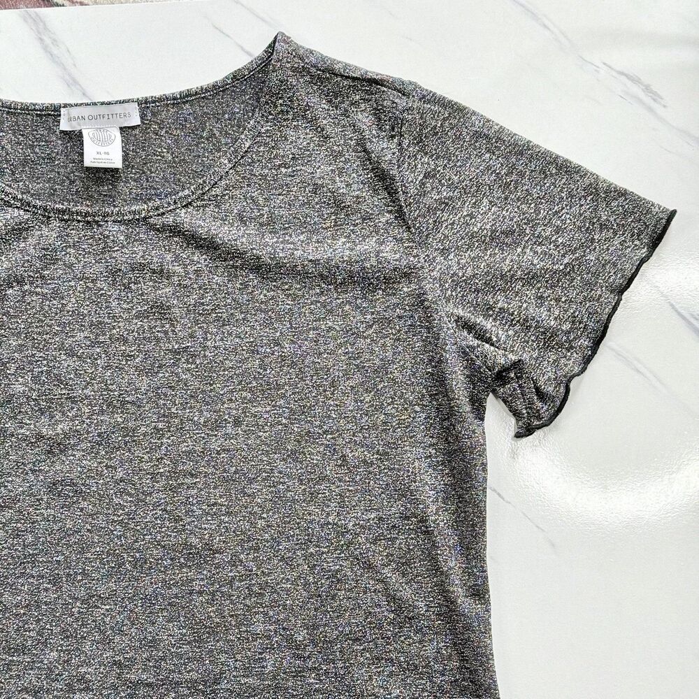 EUC Urban Outfitters Shimmer Y2K Baby T Silver Metallic Crop Top Lettuce Hem XL - Picture 2 of 13